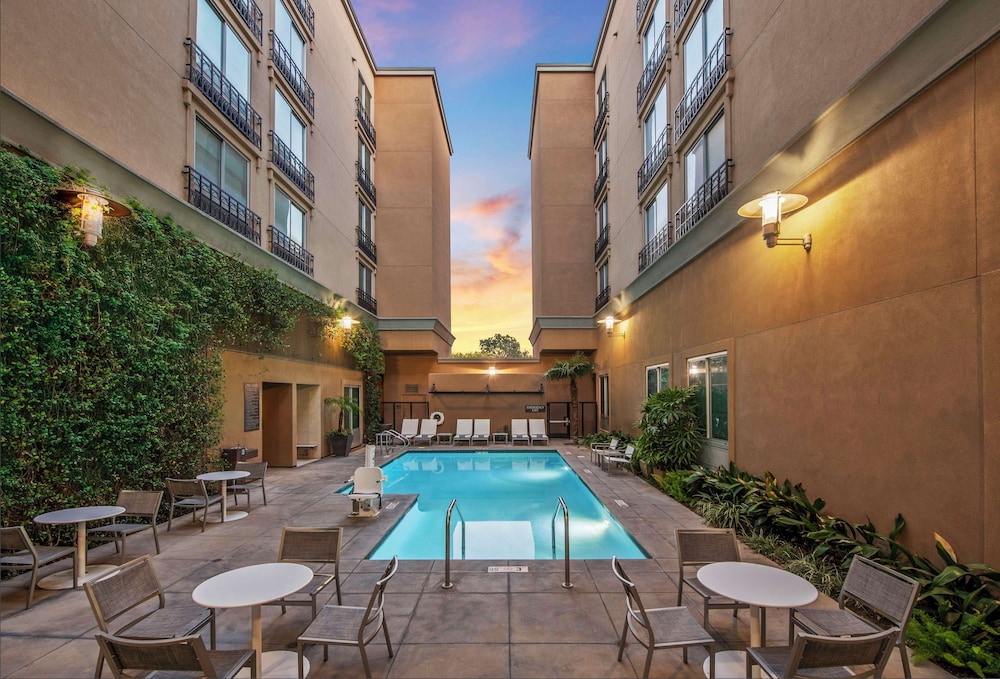 Hyatt Place Riverside Downtown 56/60