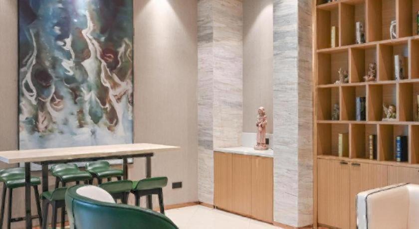 City Comfort Inn(Wuhan Caician Square Branch) 45/54