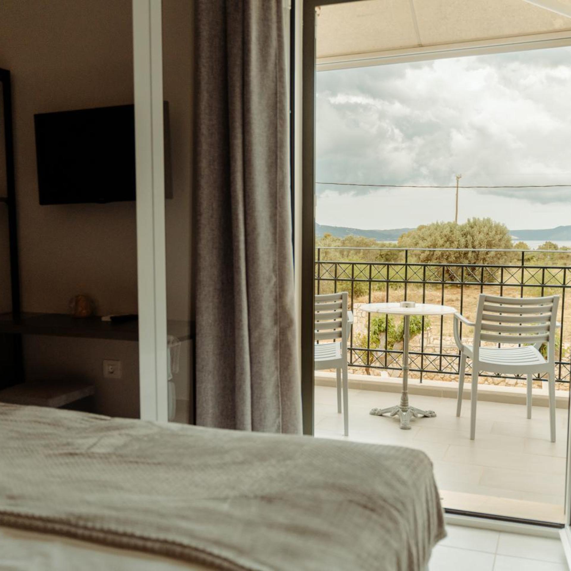 Deluxe, Double Bed, Side Sea View، Limanaki Hotel 8/10