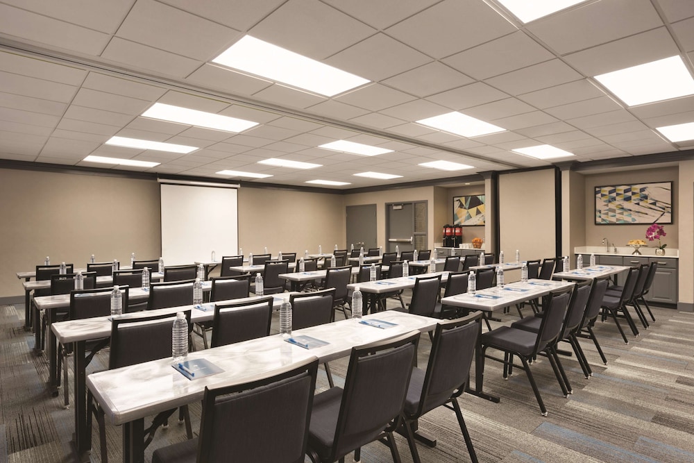 Hyatt House Miami Airport 33/37