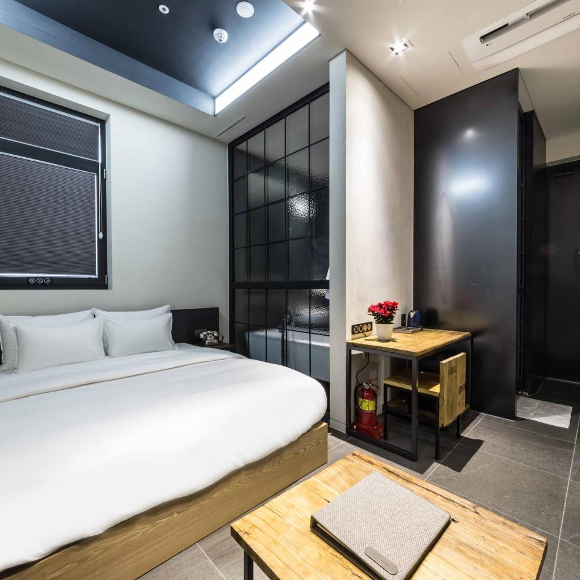 Hotel The Artist Dongseon 15/94