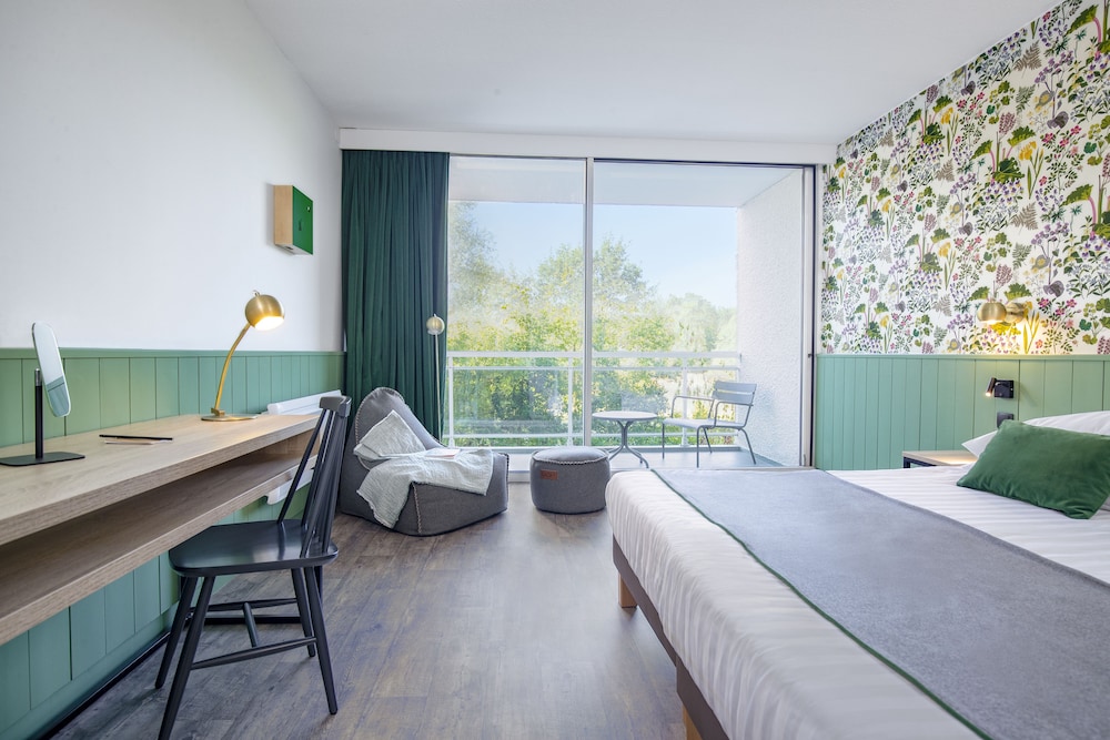 CENTER PARCS LES BOIS FRANCS 14/50