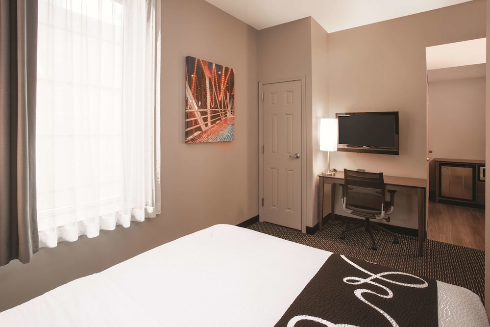 La Quinta Inn Suites By Wyndham Chicago Downtown 20/45
