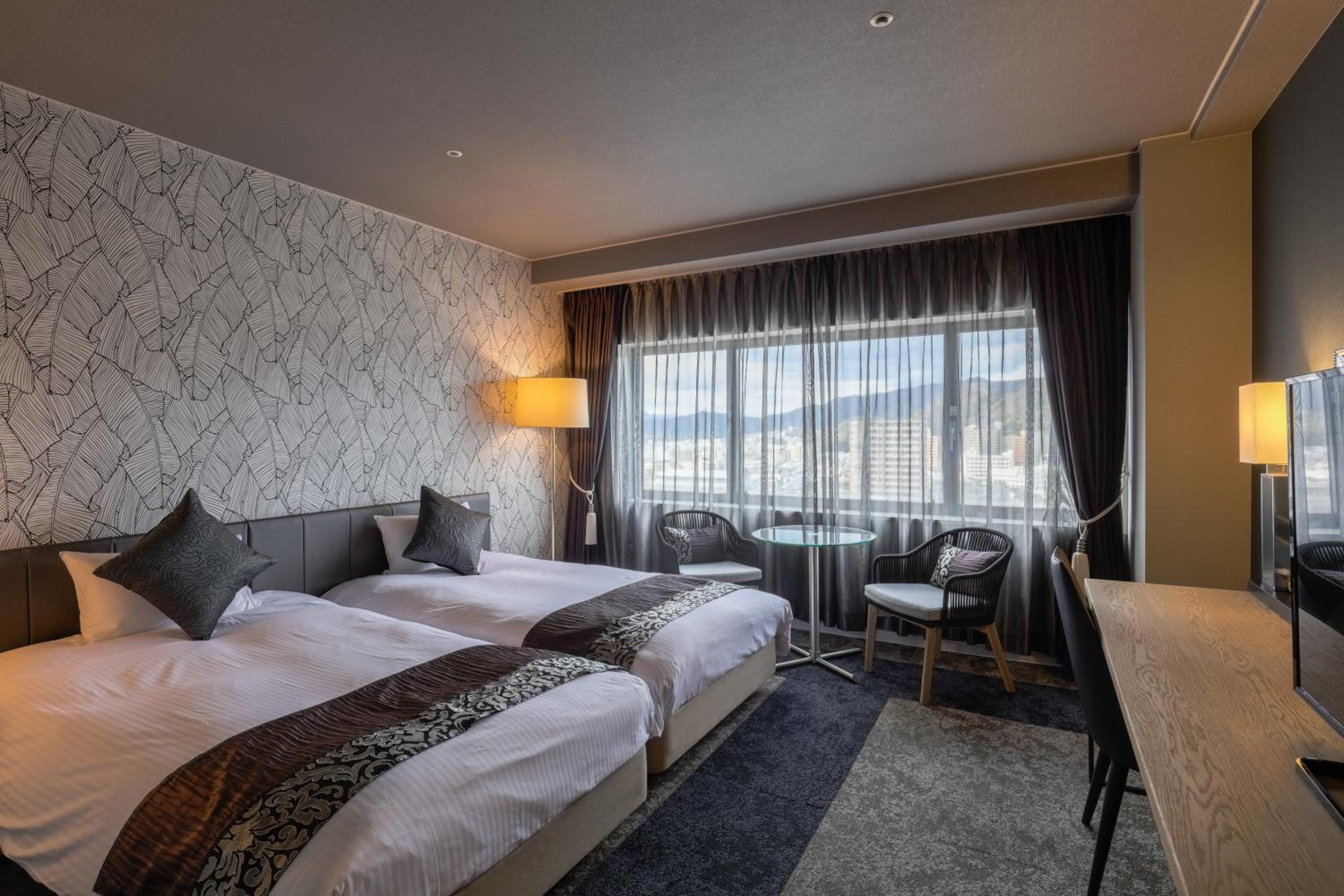 Standard, Twin Beds