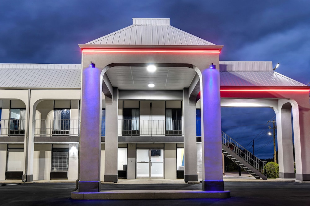 Studio6 Meridian, MS – Bonita Lakes in MERIDIAN - MS