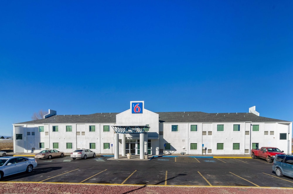 Motel6 Wheatland, WY 49/58