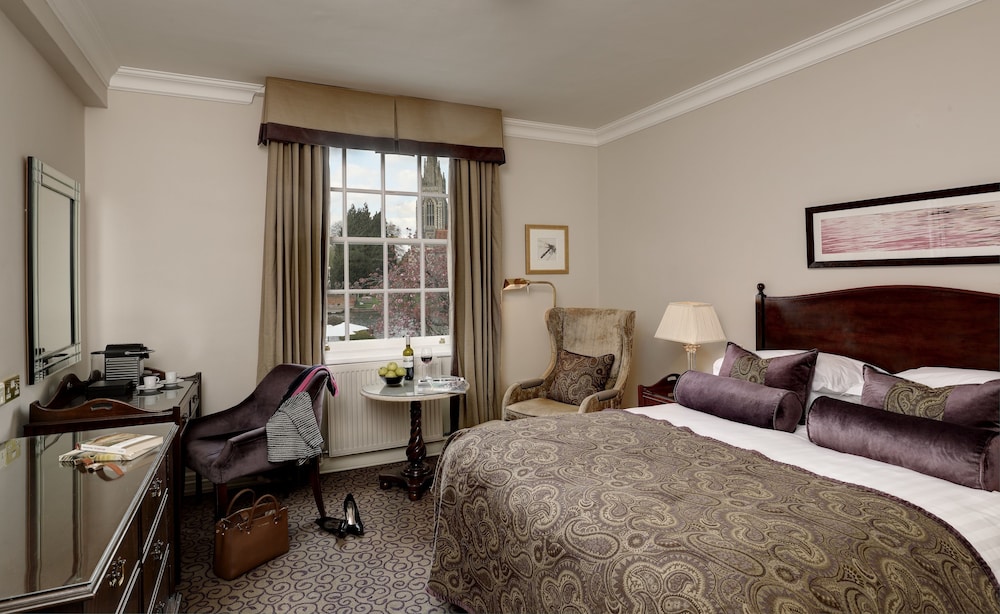 Macdonald Compleat Angler 43/69