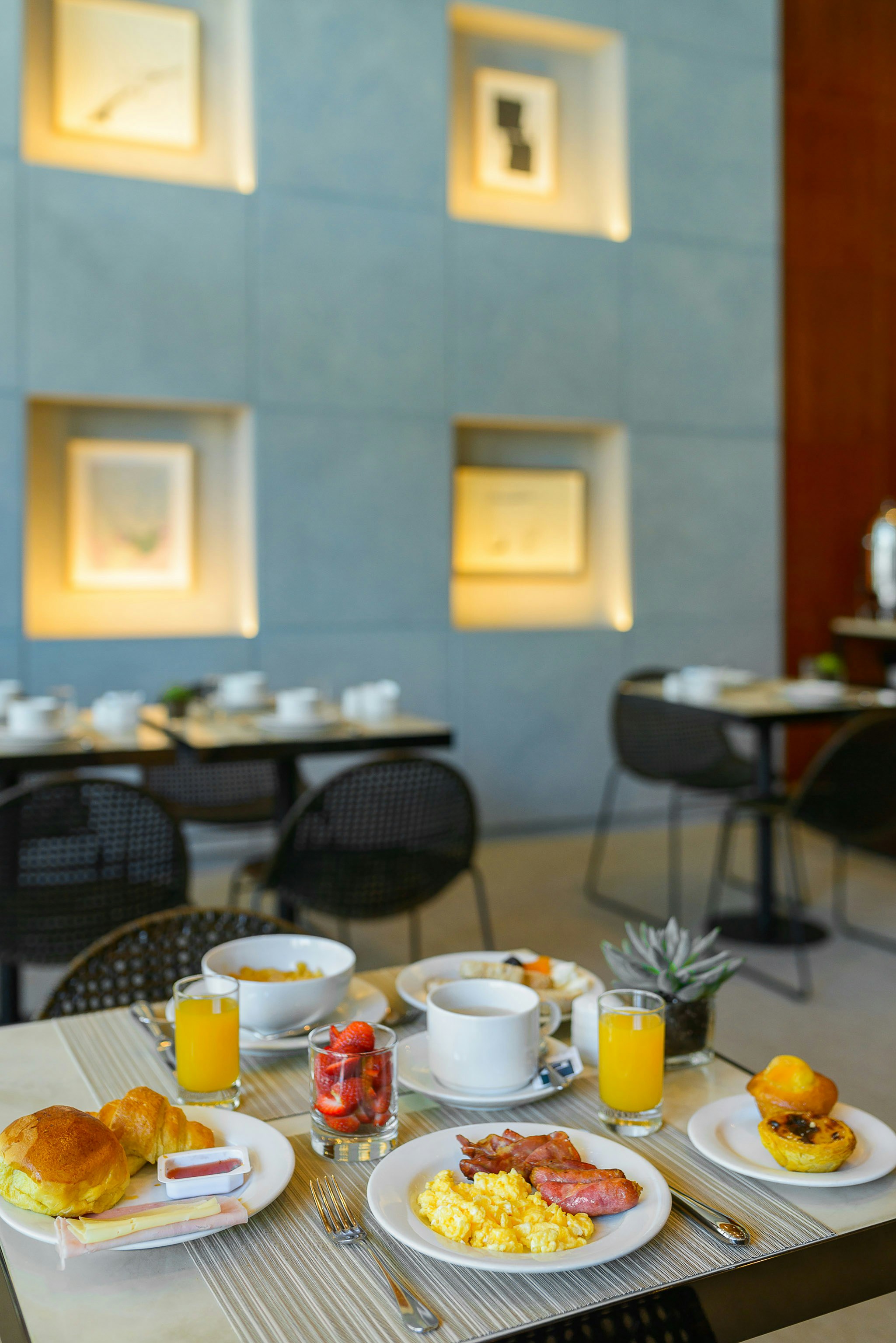 Dom Carlos Liberty Hotel 72/83