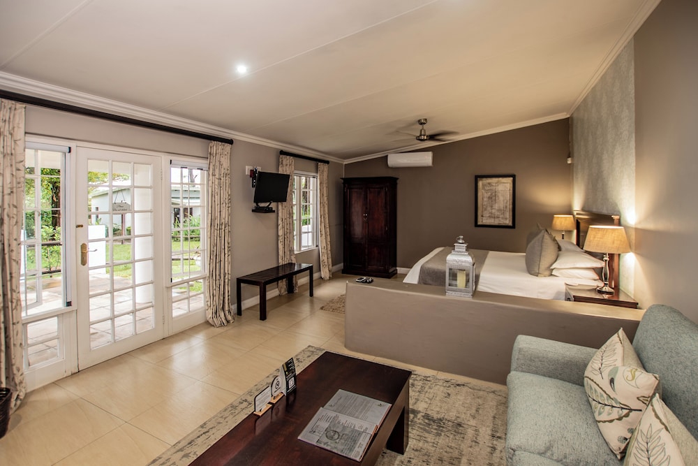 Nut Grove Manor Boutique Hotel 13/50