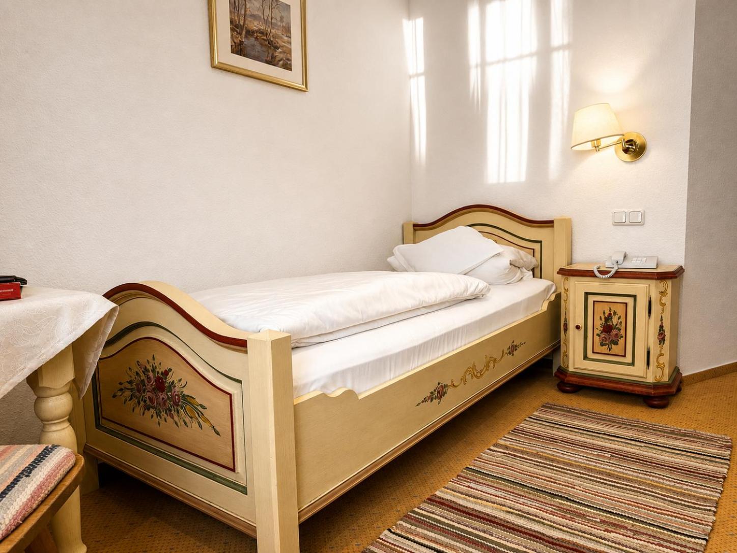 Room, Single