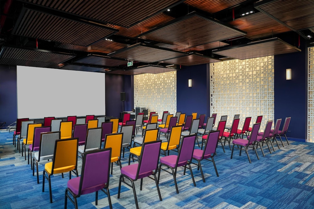 Wink Hotel Danang Riverside 53/61