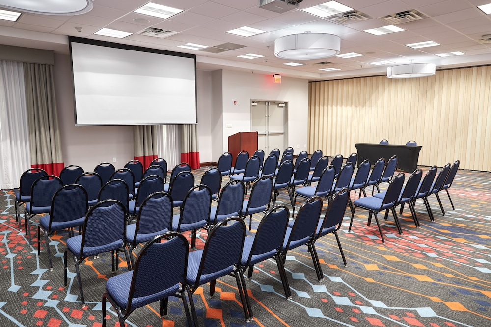 Holiday Inn Hotel Suites Stockbridge Atlanta I 75 45/50