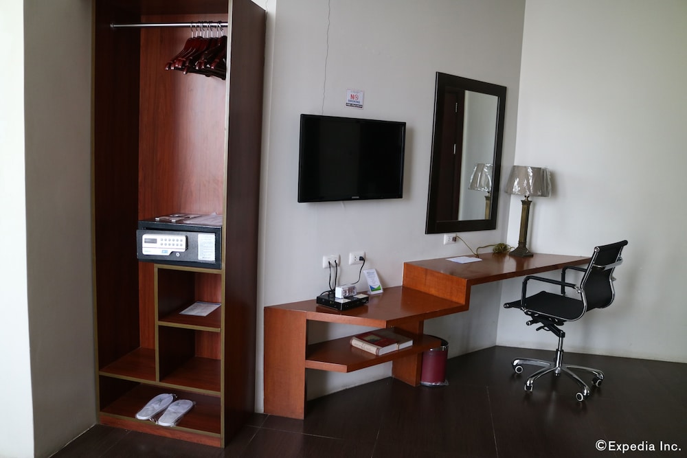 Avenue Suites Hotel 57/65