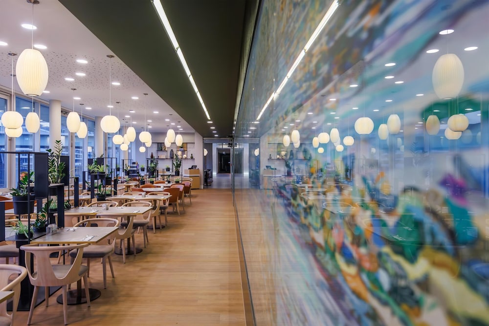 art otel Cologne powered by Radisson Hotels 42/50