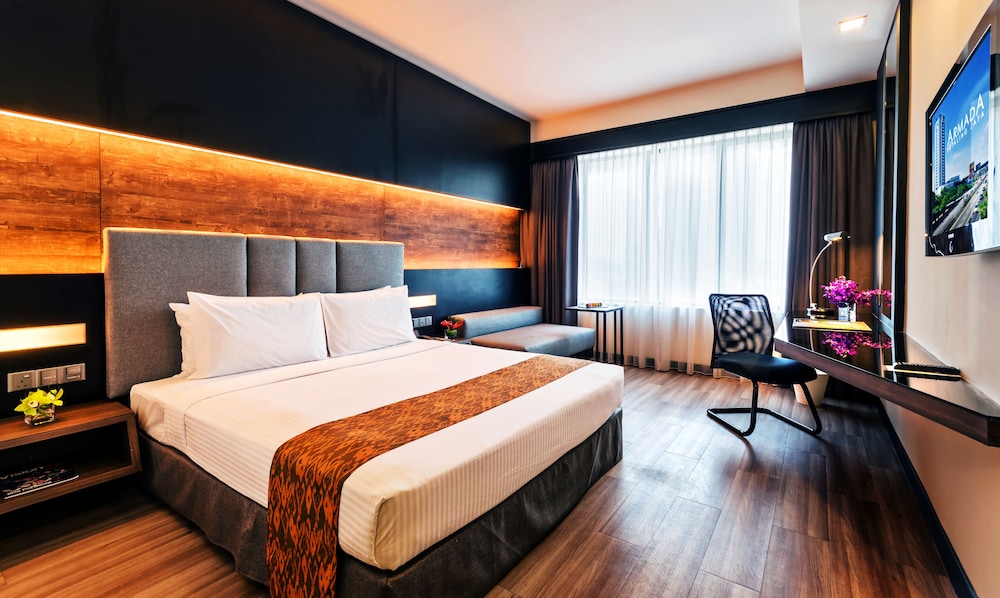 Renovated, Deluxe, King Bed