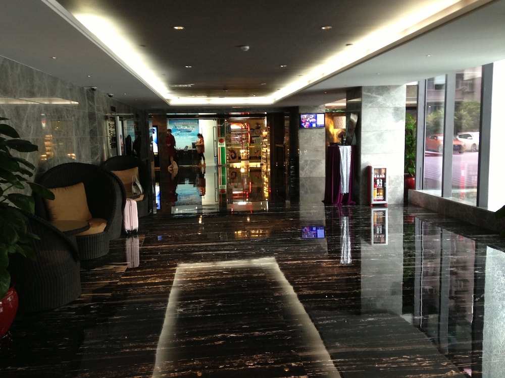 La Perle International Hotel 40/50
