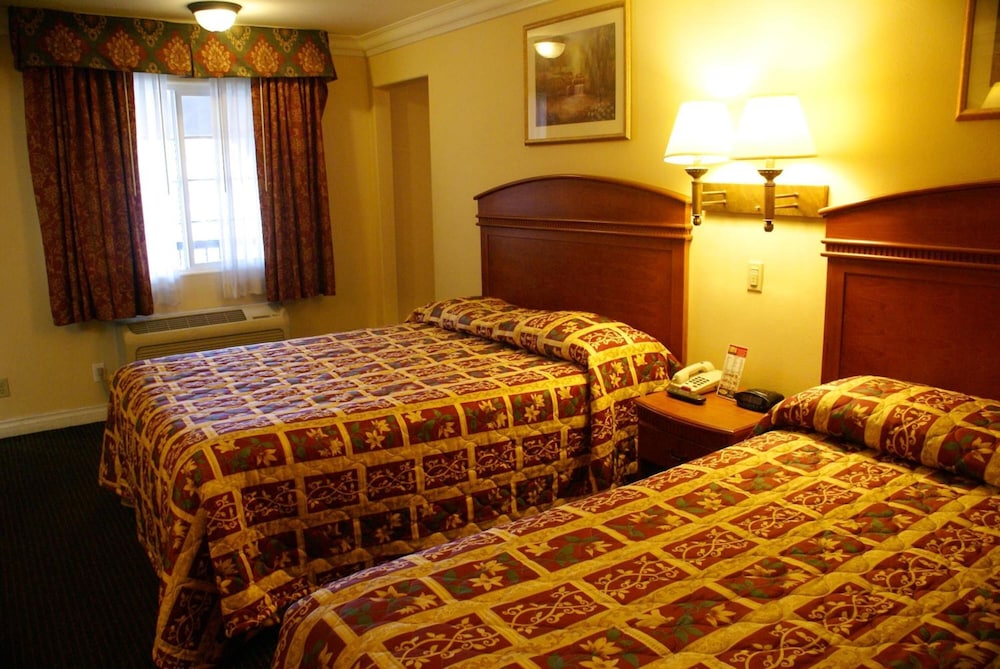 Colony Inn Buena Park 16/64
