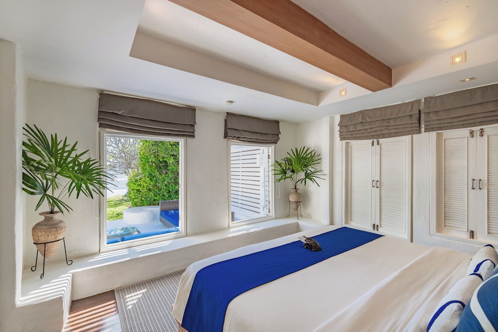 2 Bedrooms, Villa, 2 King Beds, Beach Front