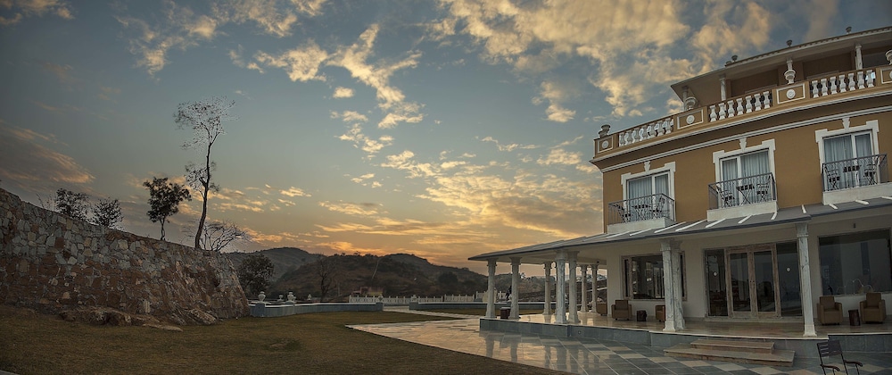 Fateh Safari Lodge 47/50