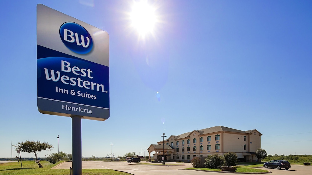 Best Western Henrietta Inn & Suites 1/33