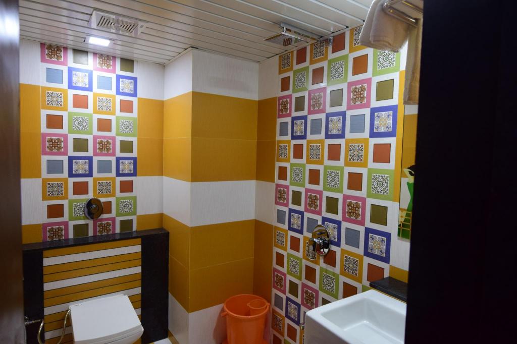Rainbow Resort 37/38