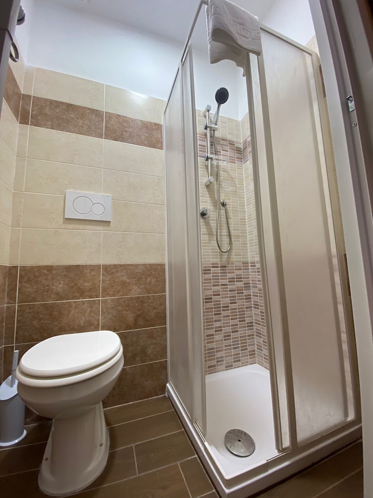 Trinity Luxury Rooms 60/66
