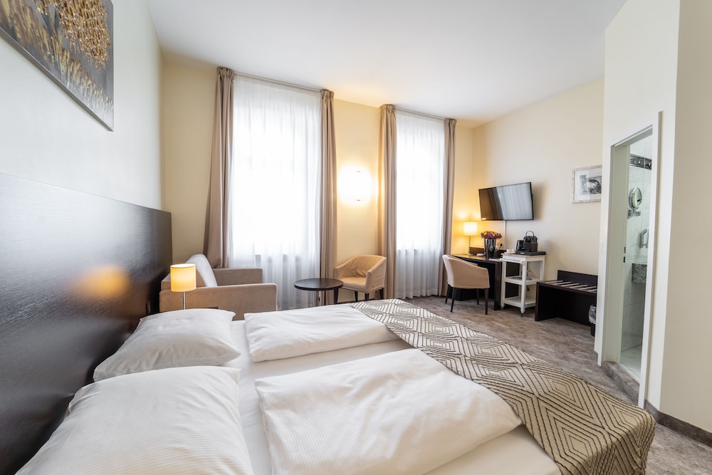 Galerie-Hotel Bad Reichenhall 11/69