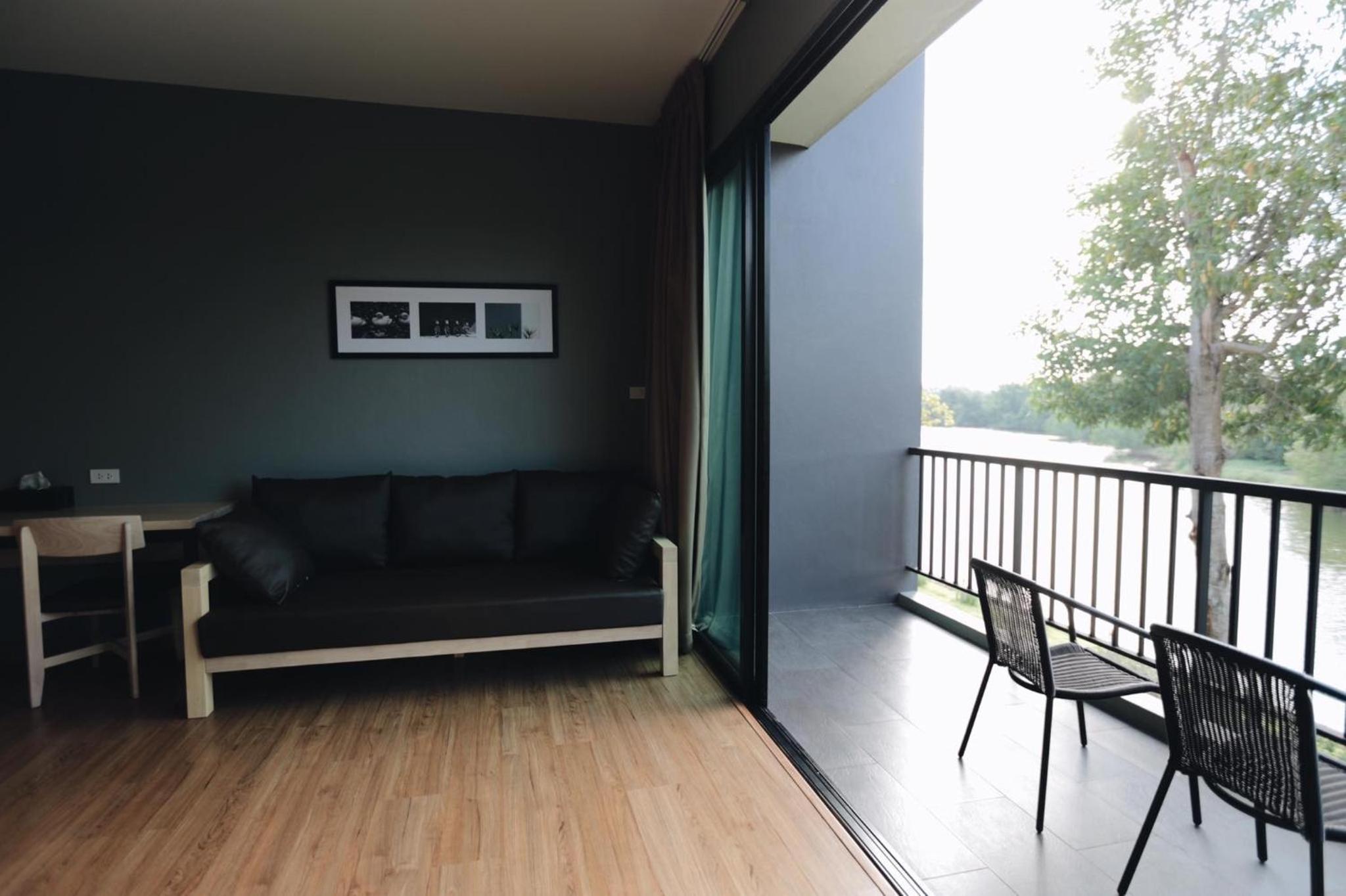 Riverawan Hotel 58/73