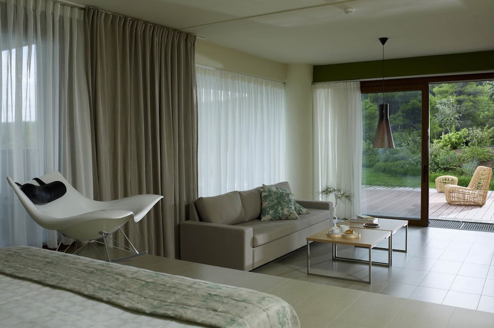 THALATTA SEASIDE HOTEL 48/73