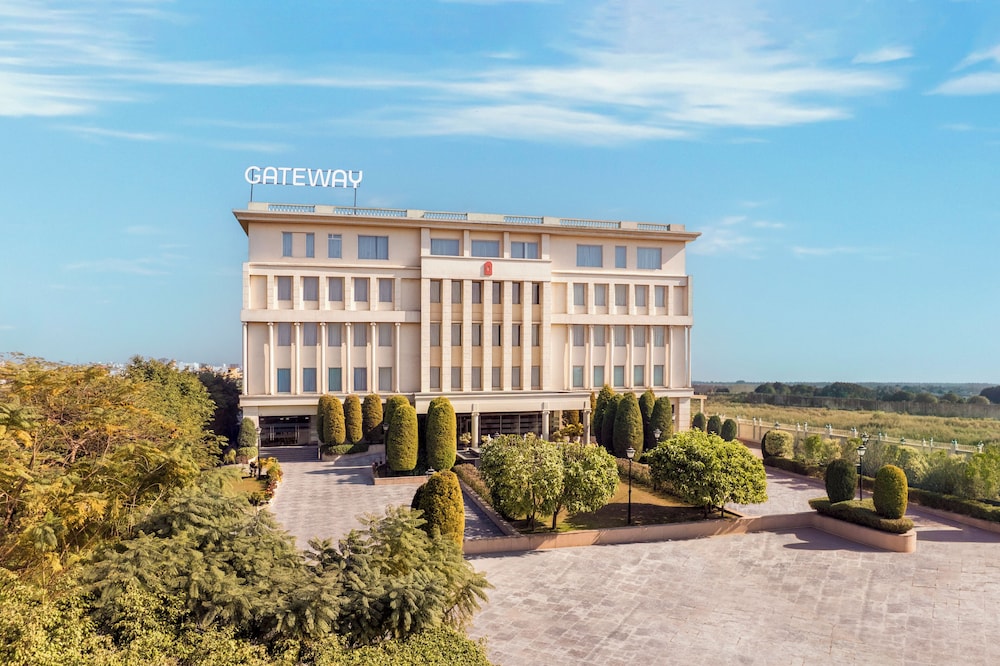Gateway Dehradun 3/34