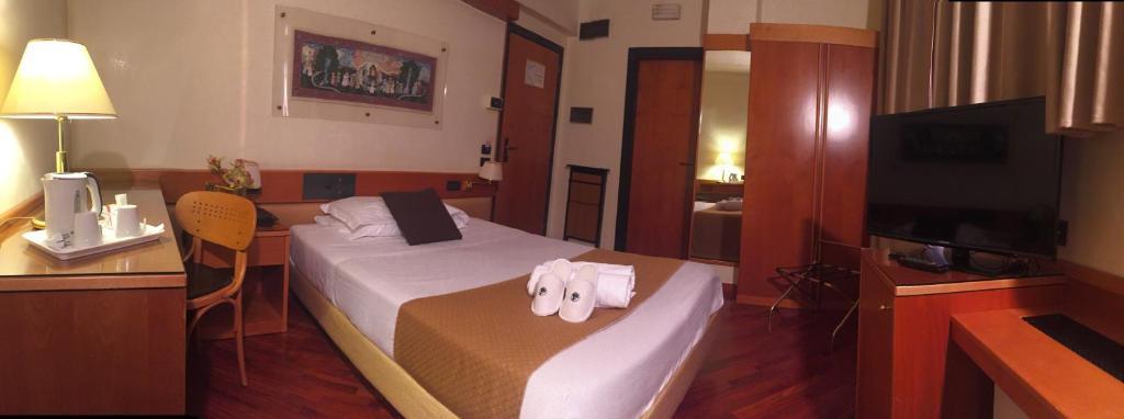 Room, Single