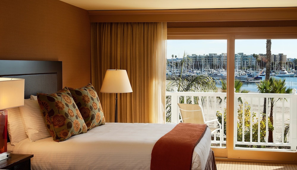 Jamaica Bay Inn Marina Del Rey, Tapestry Collection by Hilton 16/76