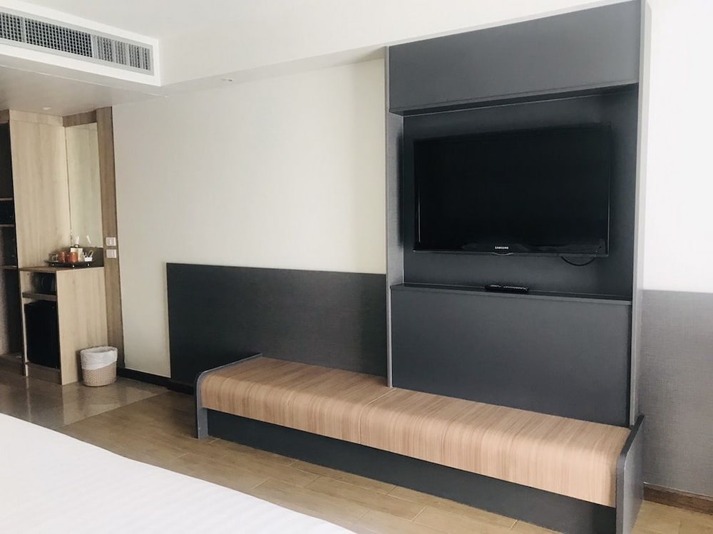 DYNASTY GRANDE HOTEL 34/45