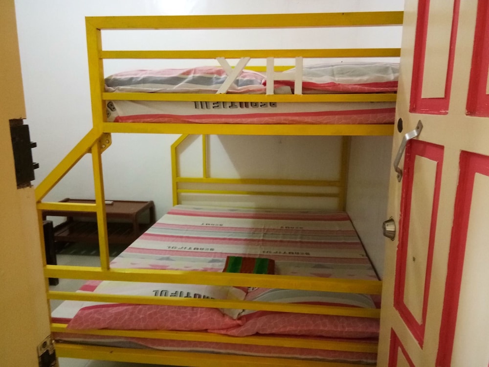 Yellow House Vacation Rental 14/23