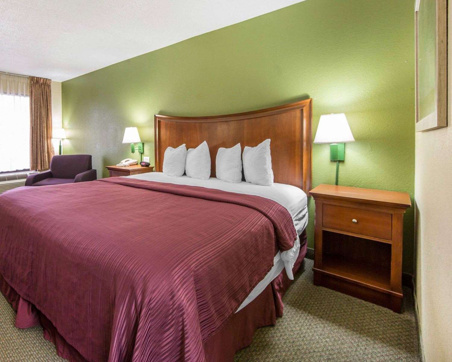 Quality Inn Merchants Drive 17/42
