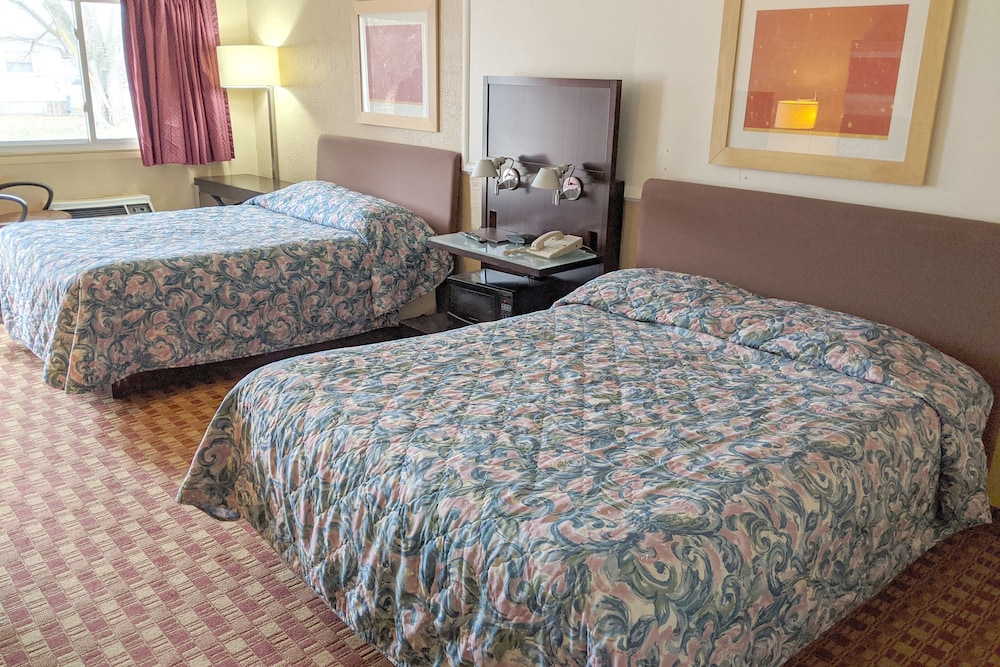 Americas Best Value Inn Vandalia 17/35
