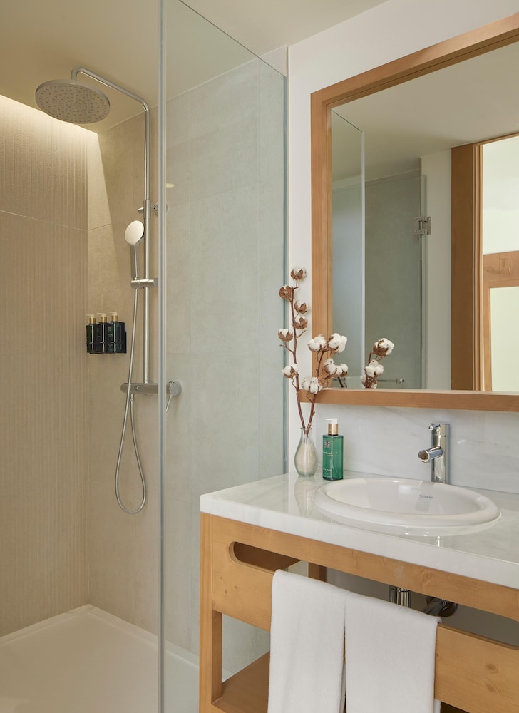 The Level, Junior Suite, Twin Beds, Panoramic View, Sofa، Melia Cala Galdana 4/5
