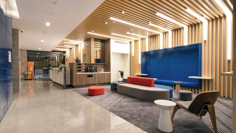 Holiday Inn Express Shanghai Hongqiao North 45/70