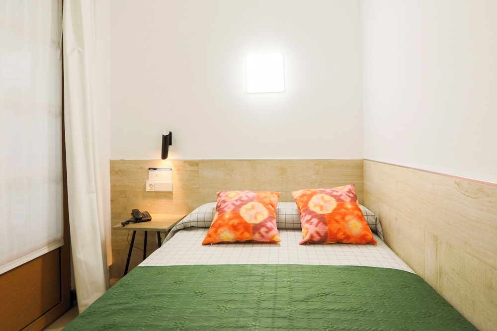 Hostal Castilla Ii Puerta Del Sol 50/73