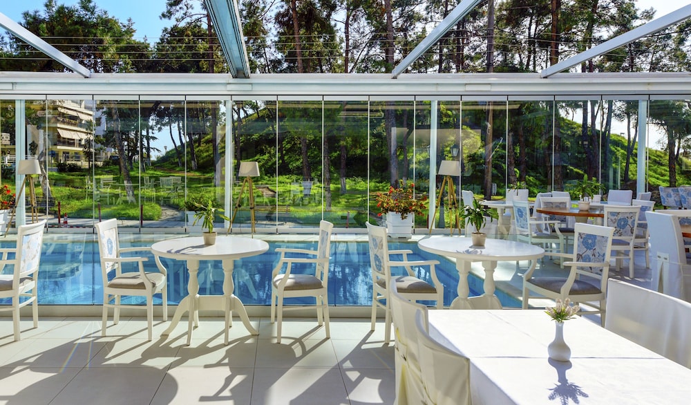 Secret Paradise Hotel and Spa 60/75
