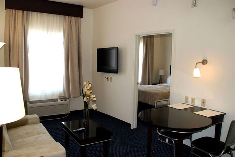 1 Bedroom, Suite, King Bed