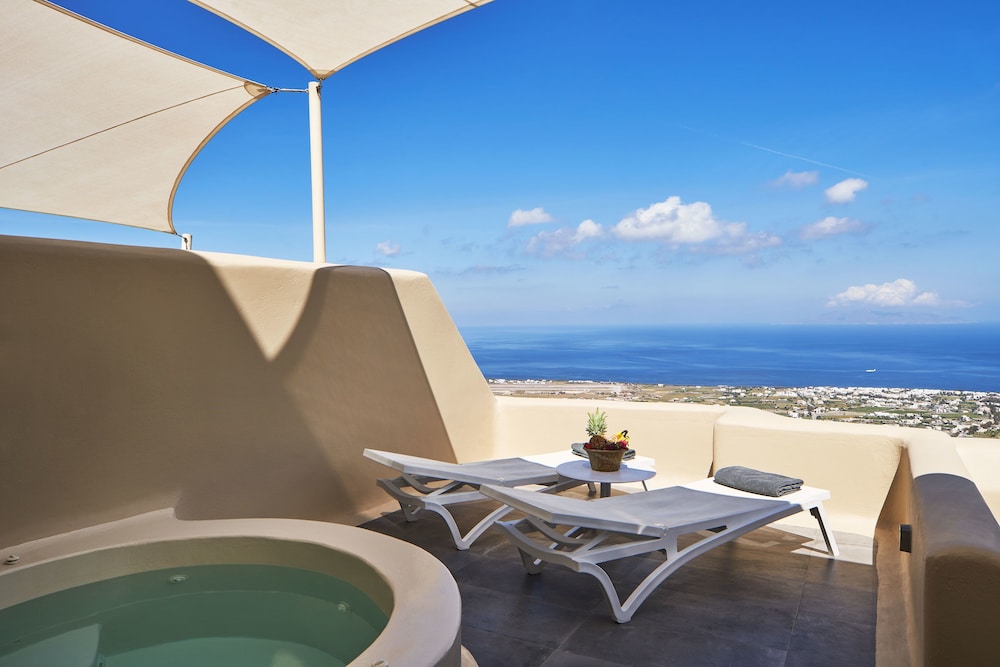 Skyfall Suites 39/79