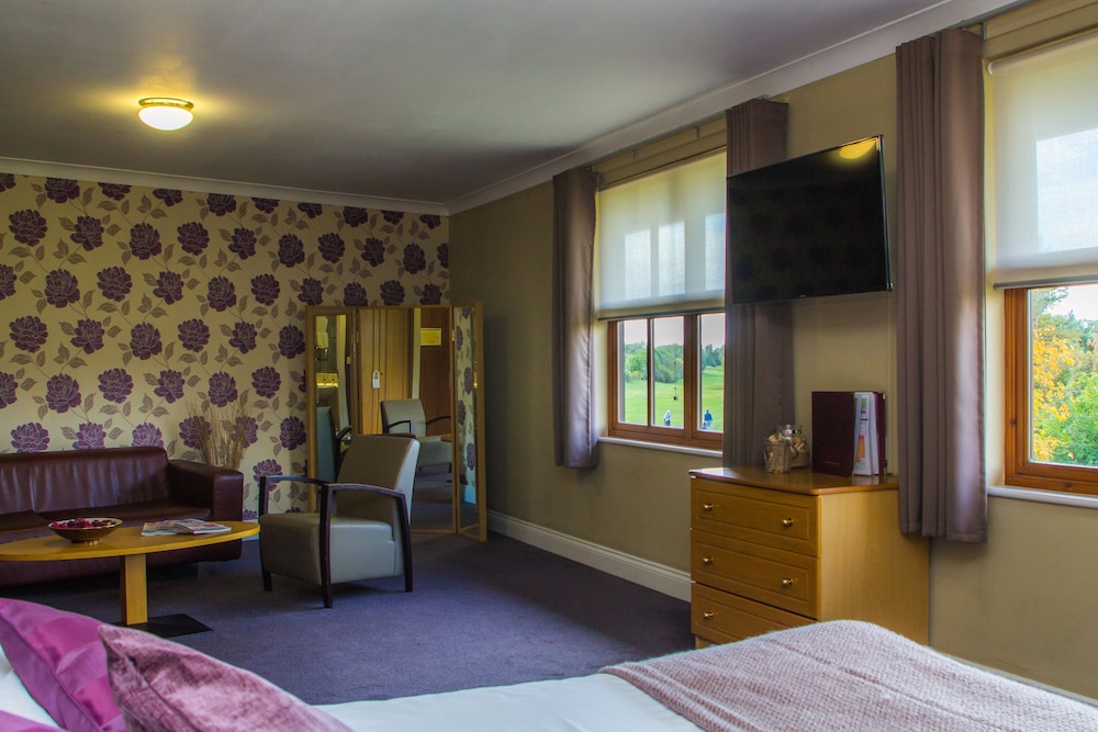Essex Golf & Country Club 31/37