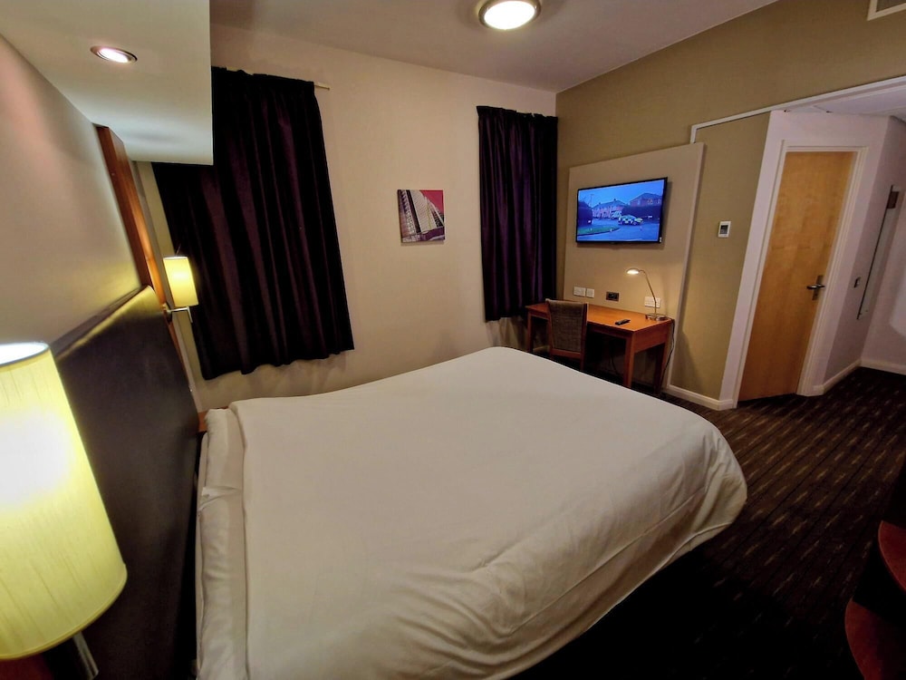 Premier Inn Bournemouth East Lynton Crt 19/54