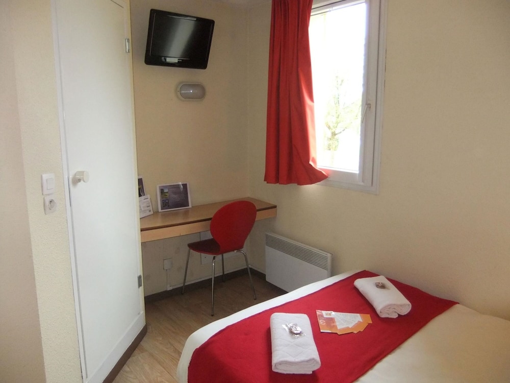Hotel Premiere Classe Niort Est - Chauray 15/57