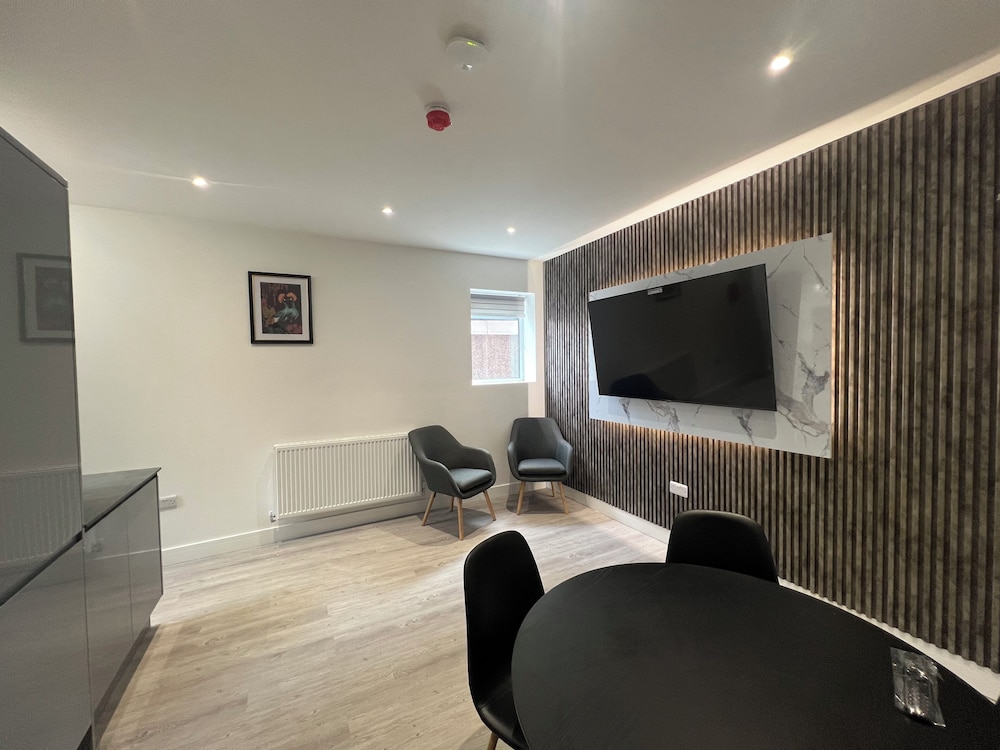 OYO Moorfields Villas 22/32