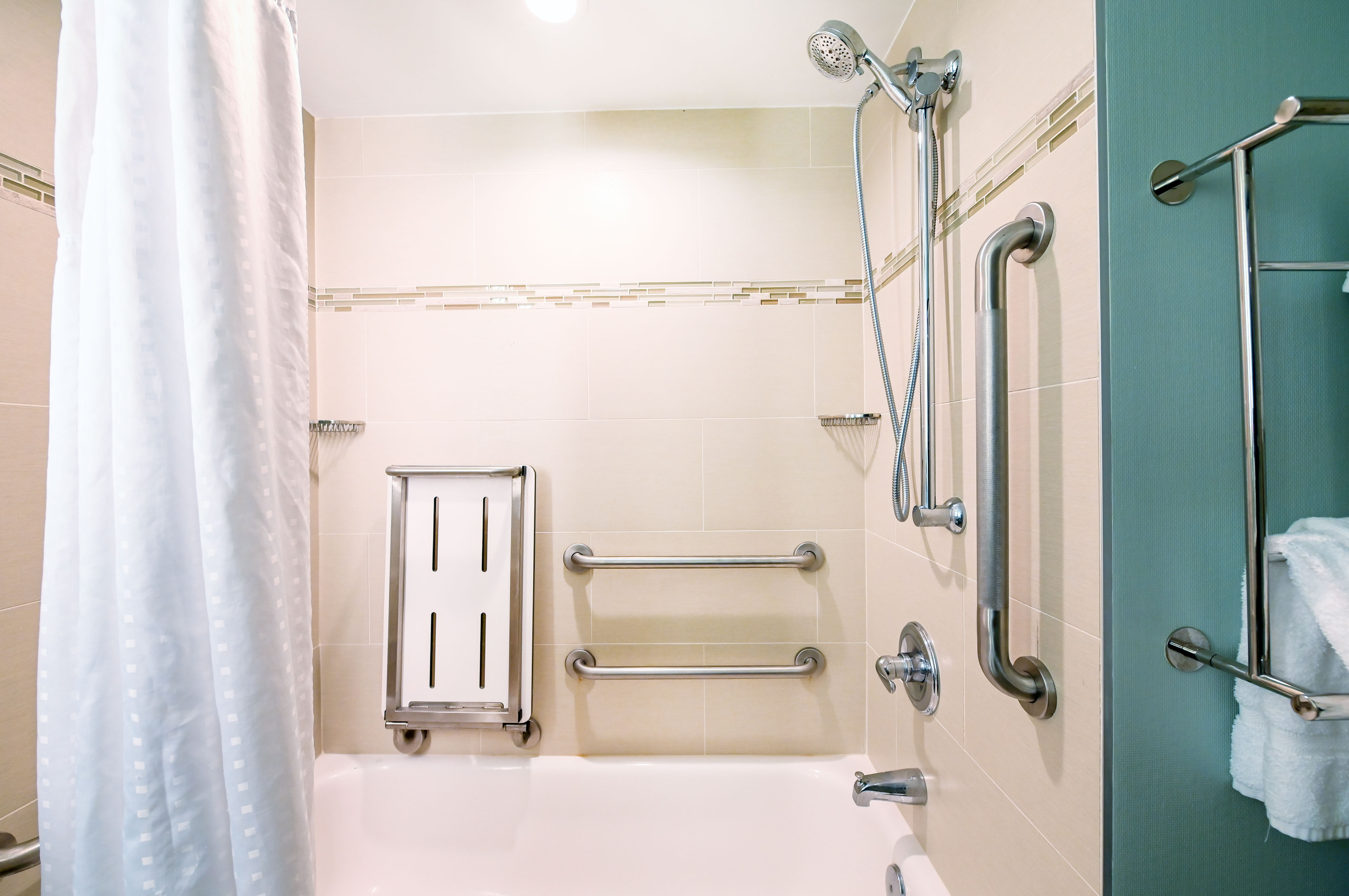 غرفة بسريرين لذوي الإعاقة، Holiday Inn Charlottesville-Univ Area 2/3
