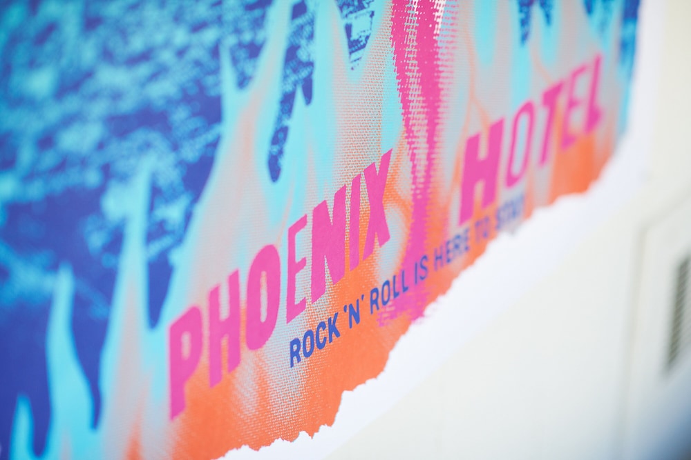 Phoenix Hotel 60/89