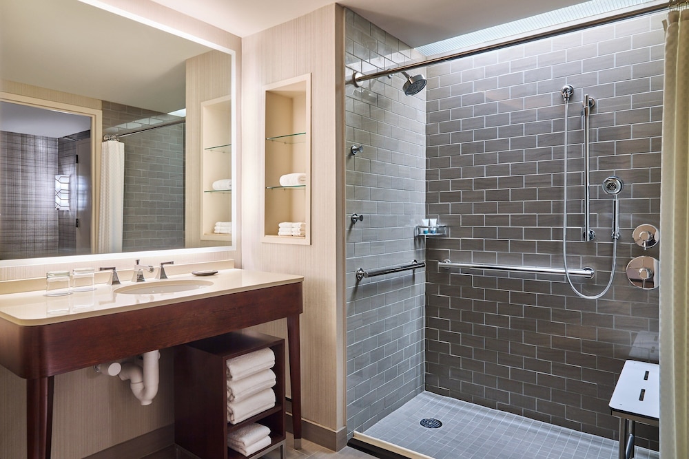 Westin Chicago River North 11/56