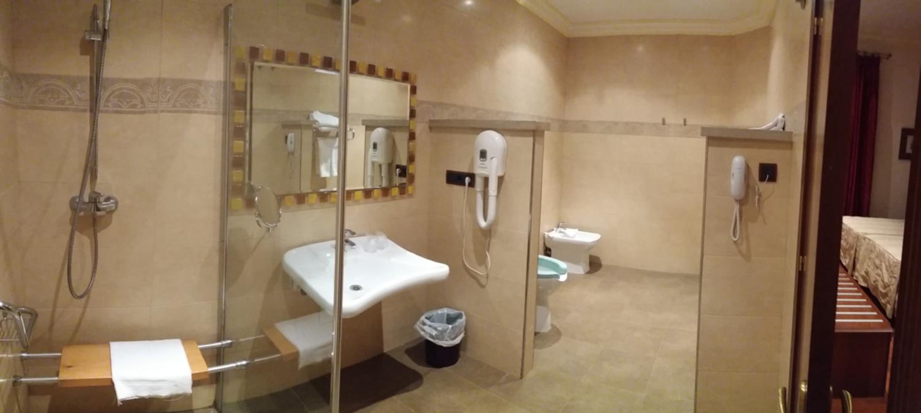 غرفة بسريرين منفصلين لذوي الإعاقة، Hotel Palacio De La Magdalena 8/10